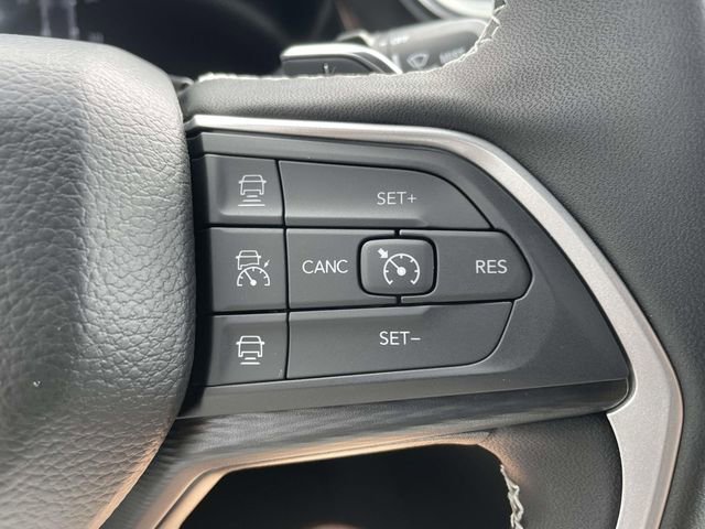 New 2025 Jeep Grand Cherokee Altitude RWD image 25