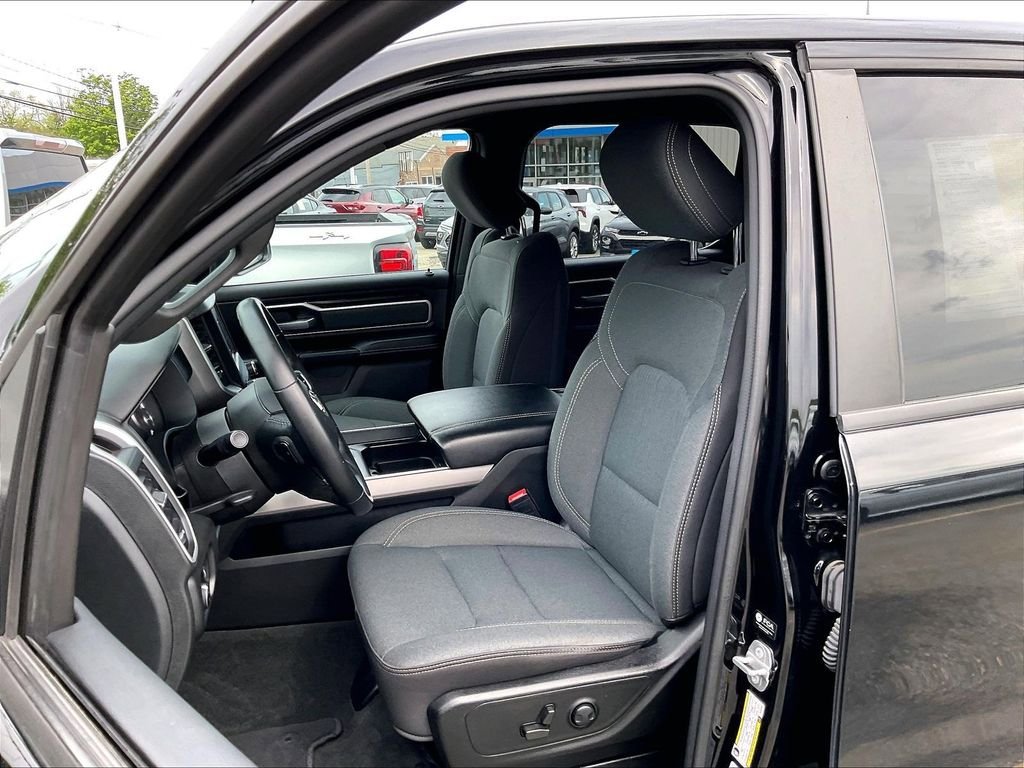 Used 2022 RAM 1500 Big Horn AWD/4WD image 10