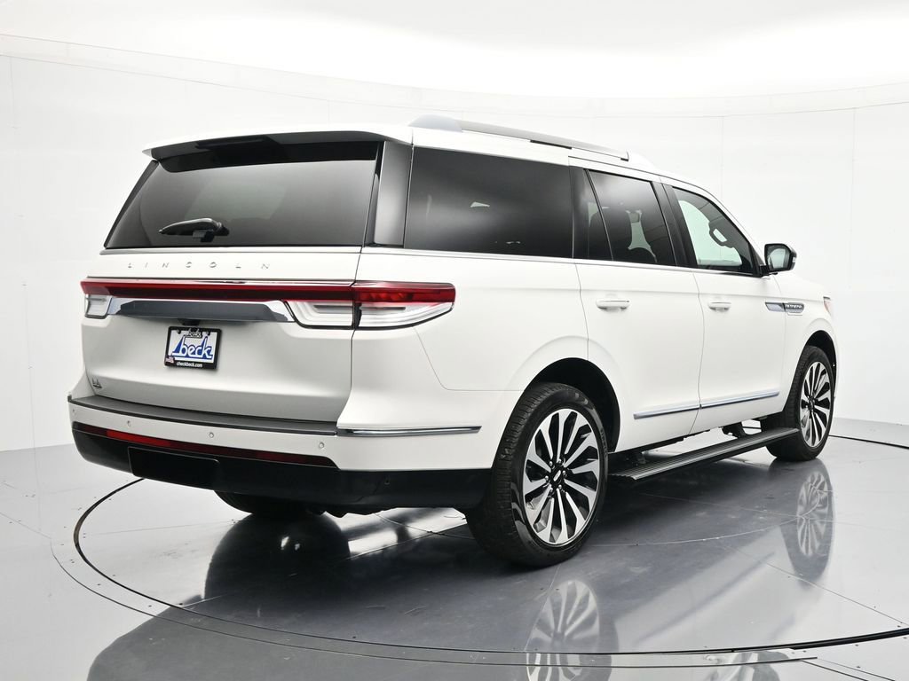 Used 2024 Lincoln Navigator Reserve image 6