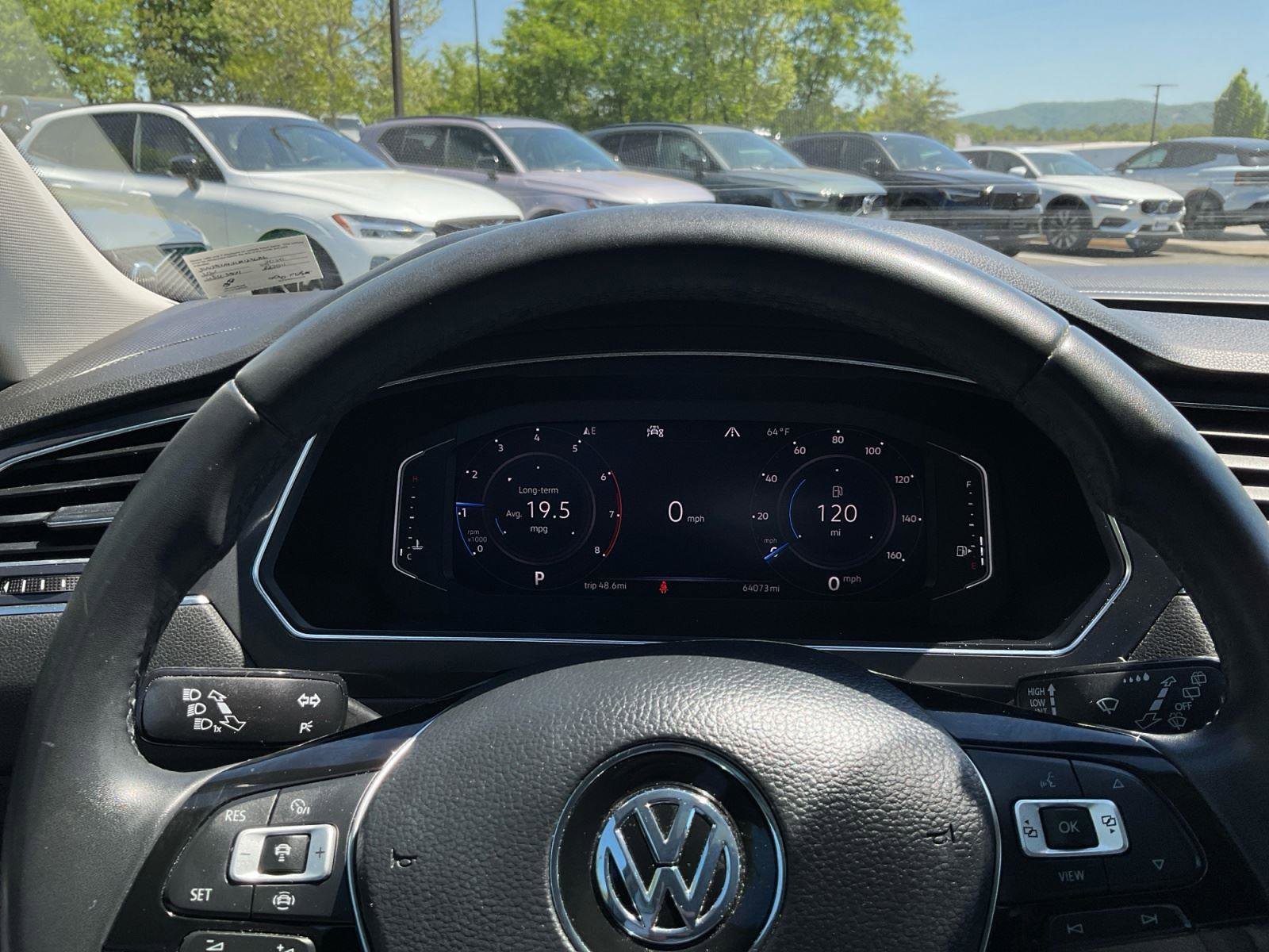 Used 2020 Volkswagen Tiguan SEL AWD/4WD image 18