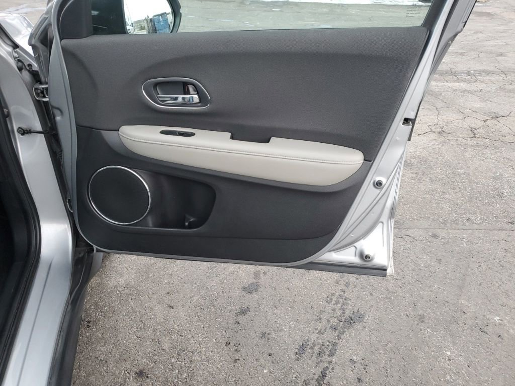 Used 2021 Honda HR-V EX image 29