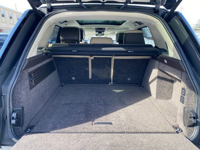 Used 2022 Land Rover Range Rover Westminster Edition image 12