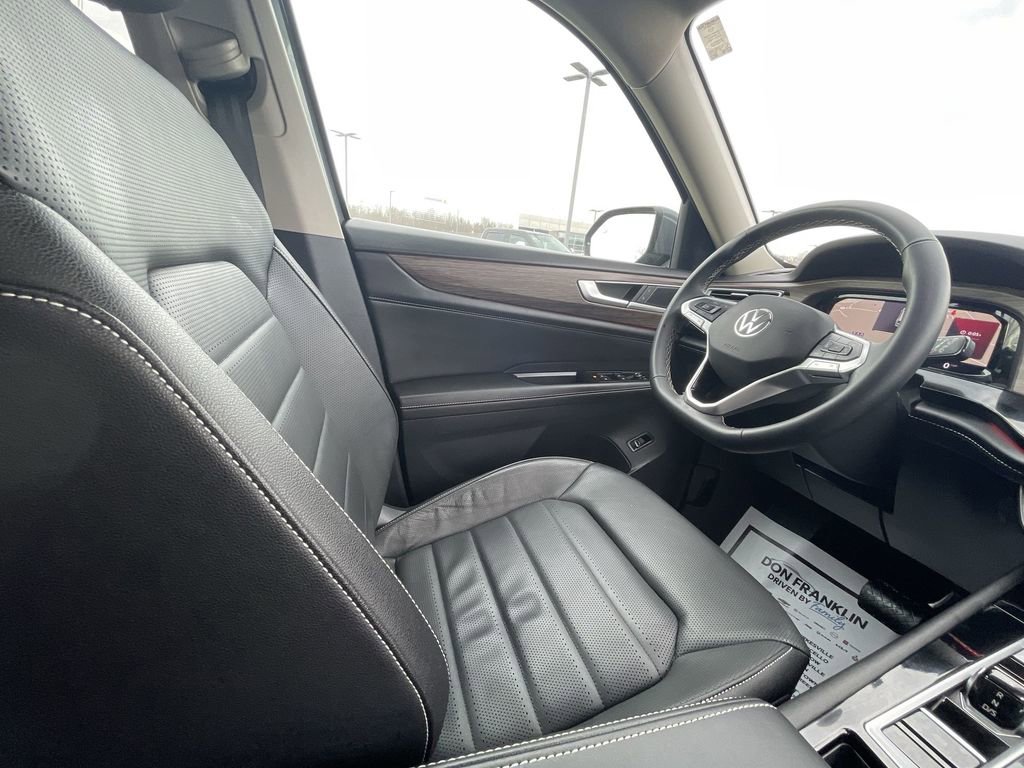 Used 2025 Volkswagen Atlas SEL image 15