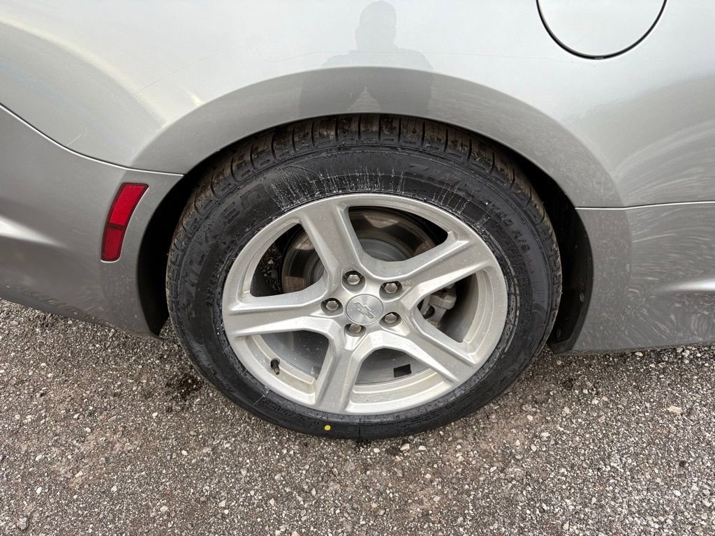 Used 2023 Chevrolet Camaro LT image 17