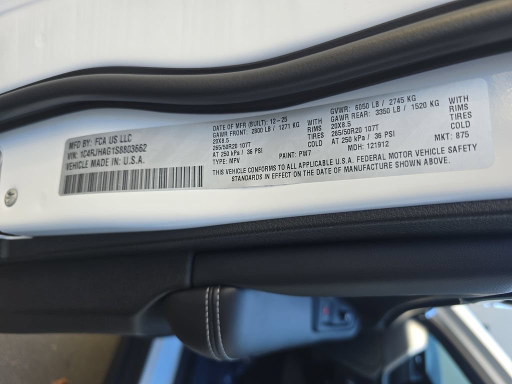 New 2025 Jeep Grand Cherokee 4WD image 36