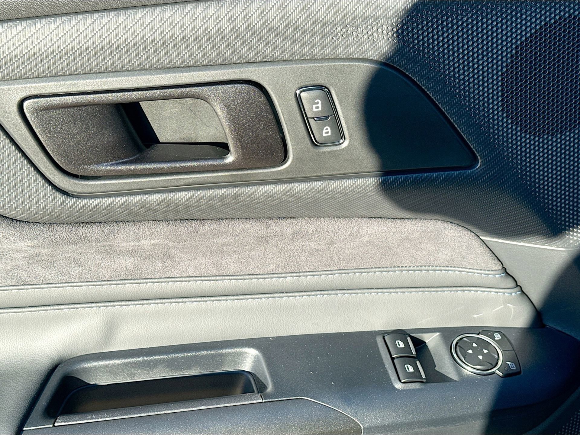 New 2025 Ford Mustang Dark Horse image 25