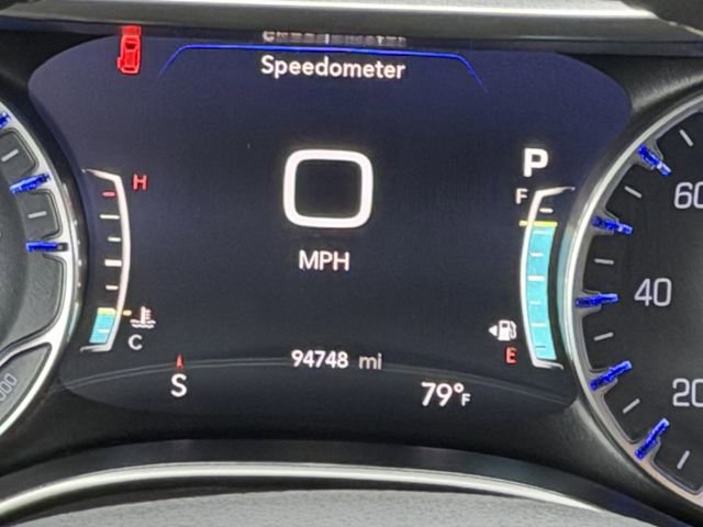 Used 2022 Chrysler Pacifica Touring-L FWD image 14