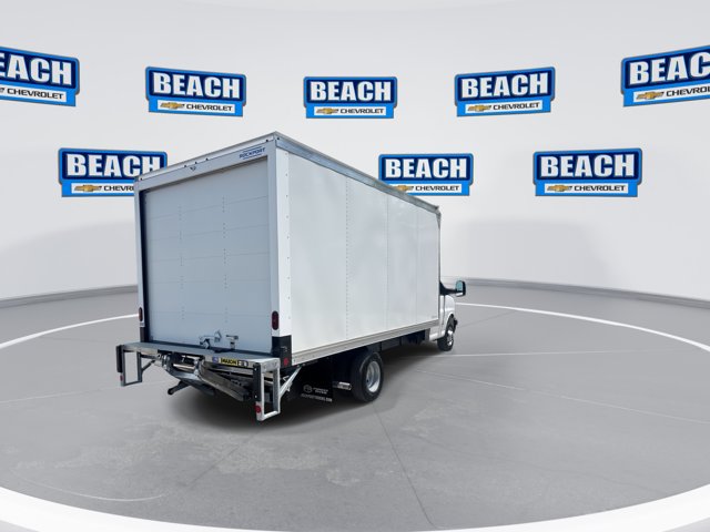 New 2026 Chevrolet Express 4500 w/ Power Convenience Package RWD image 8