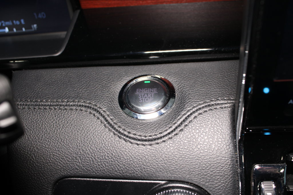 Used 2024 Lincoln Navigator Reserve AWD/4WD image 13