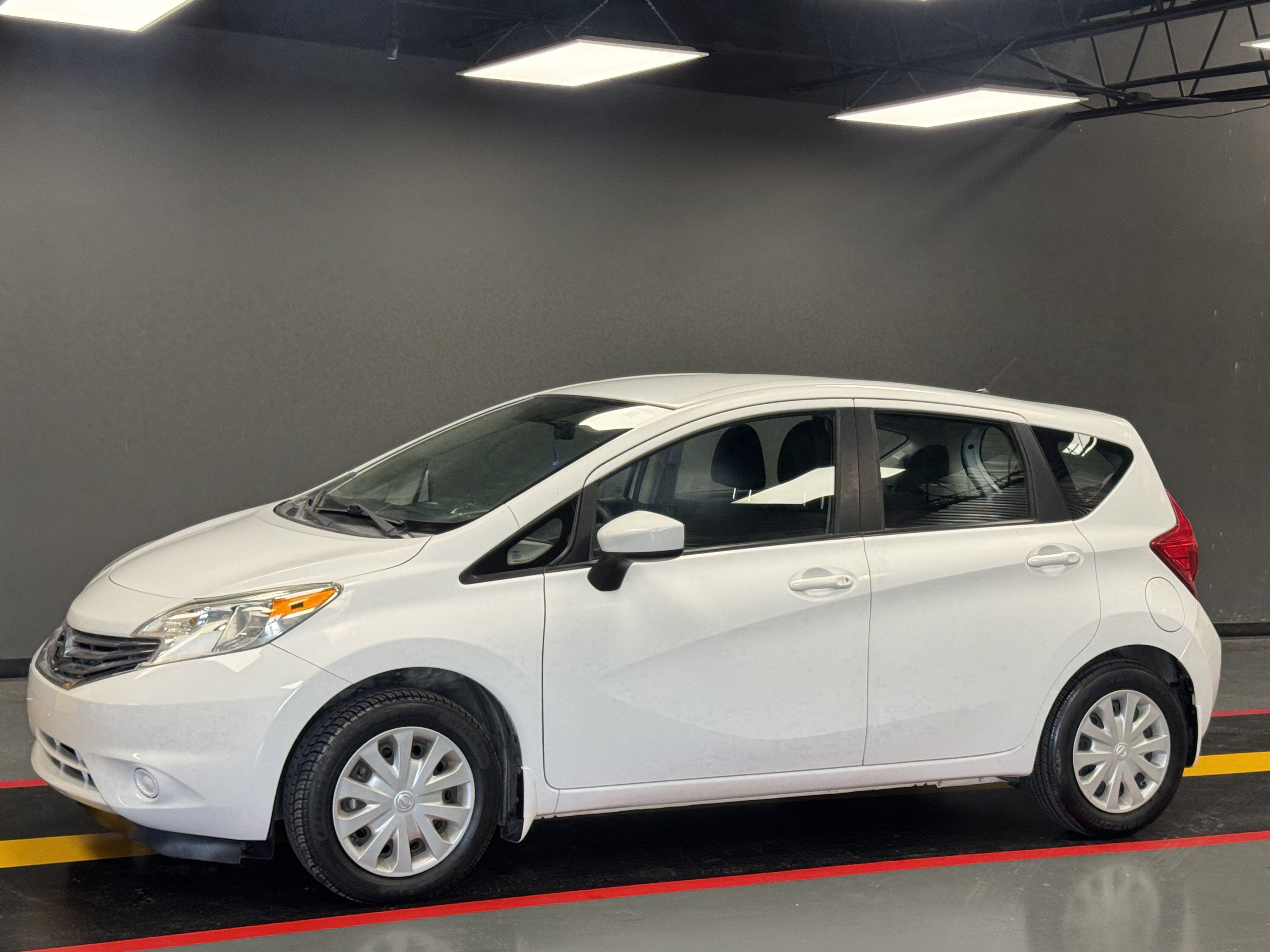 Used 2015 Nissan Versa Note S Plus FWD image 1