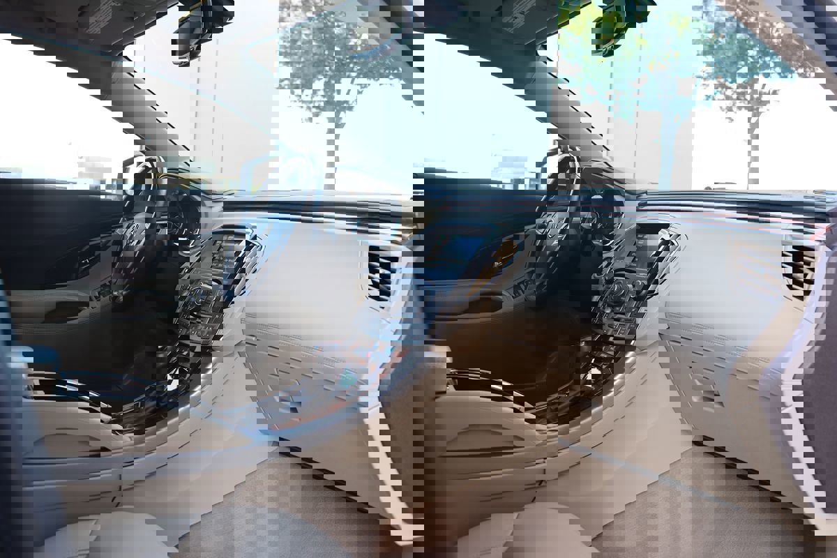 Used 2012 Buick LaCrosse Touring image 16