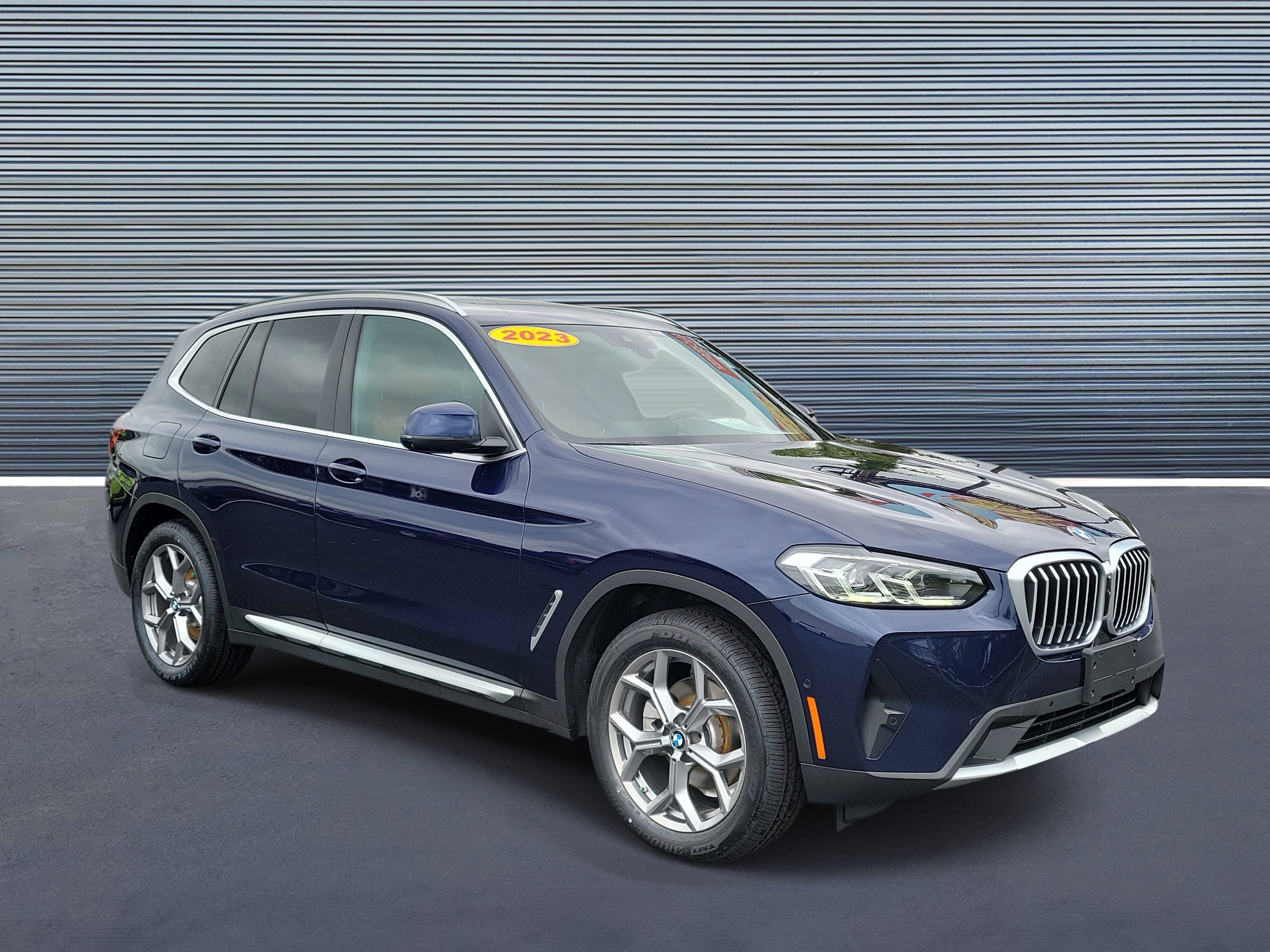 Used 2023 BMW X3 xDrive30i w/ Premium Package AWD/4WD image 2