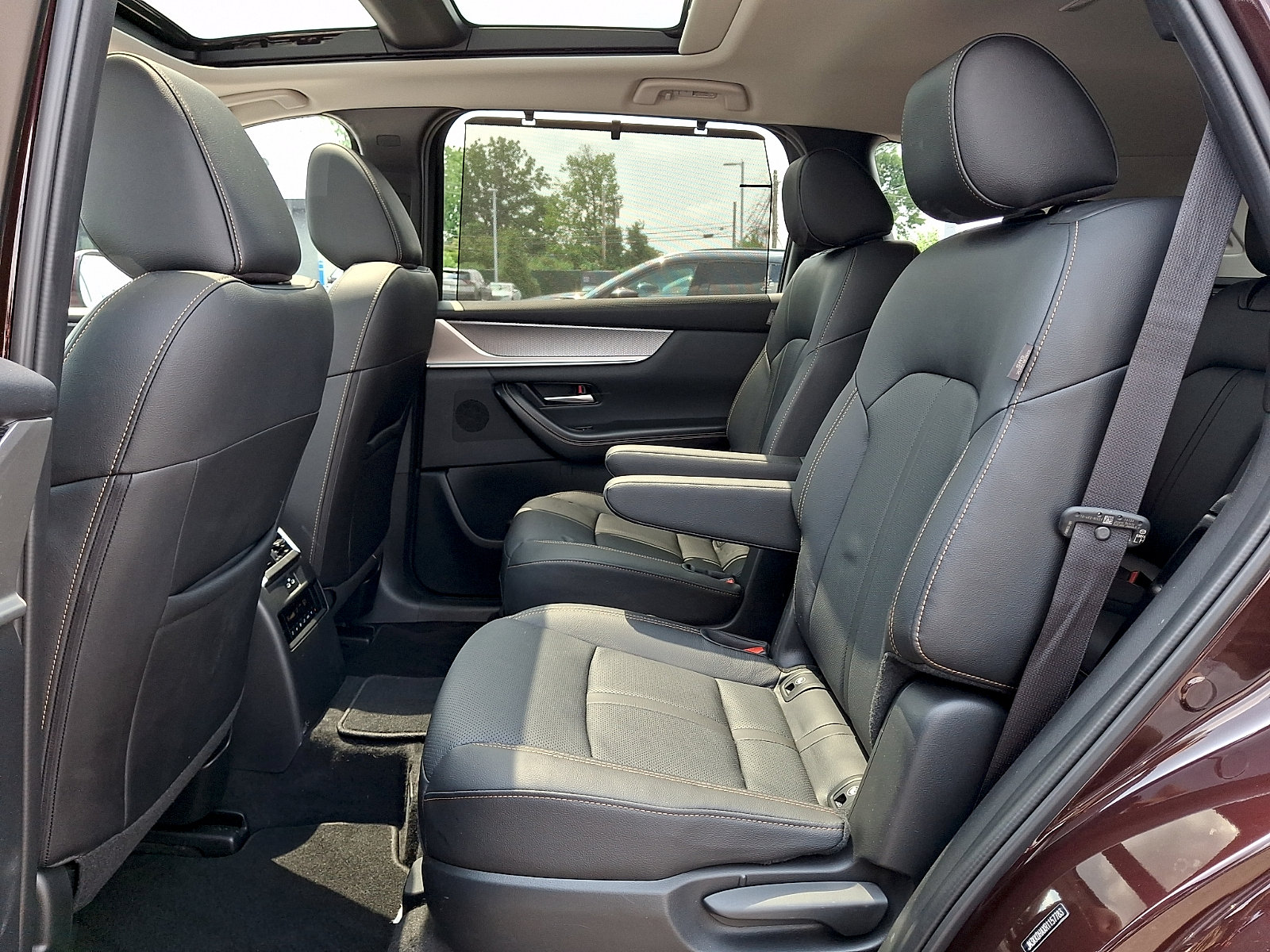 Certified 2024 MAZDA CX-90 Plug-In Hybrid w/ Premium Pkg AWD/4WD image 12