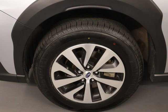 Used 2025 Subaru Outback Premium AWD/4WD image 7