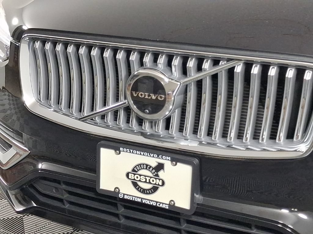 Certified 2025 Volvo XC90 B6 Plus w/ Protection Package Premier AWD/4WD image 6