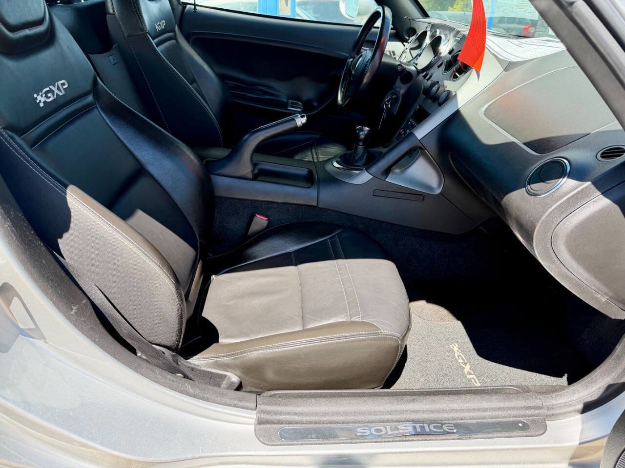 Used 2009 Pontiac Solstice GXP w/ Premium Package RWD image 23