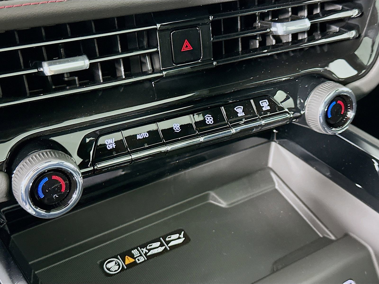 New 2026 Chevrolet Suburban RST w/ Sun And Tow Package image 16