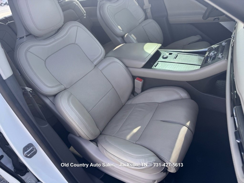 Used 2020 Lincoln Aviator Reserve w/ Equipment Group 202A AWD/4WD image 19