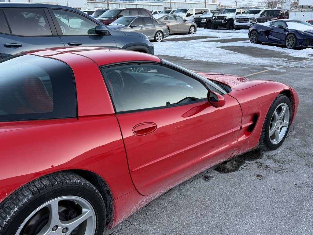 Used 2000 Chevrolet Corvette Coupe image 9