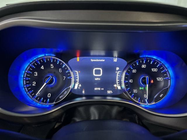 Used 2023 Chrysler Pacifica Touring-L FWD image 12
