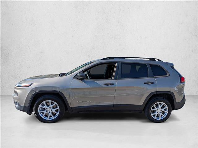 Used 2017 Jeep Cherokee Sport image 8