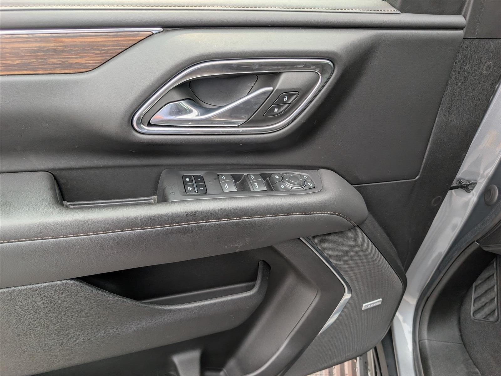 Used 2023 Chevrolet Tahoe High Country AWD/4WD image 23