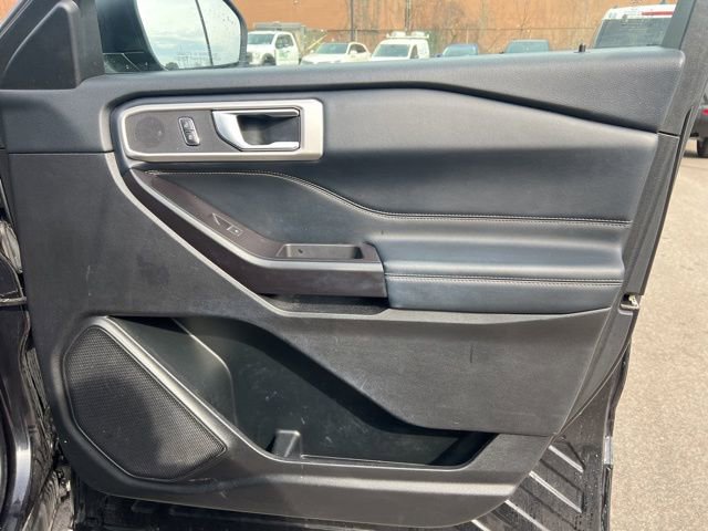 Used 2020 Ford Explorer XLT w/ Equipment Group 202A AWD/4WD image 10