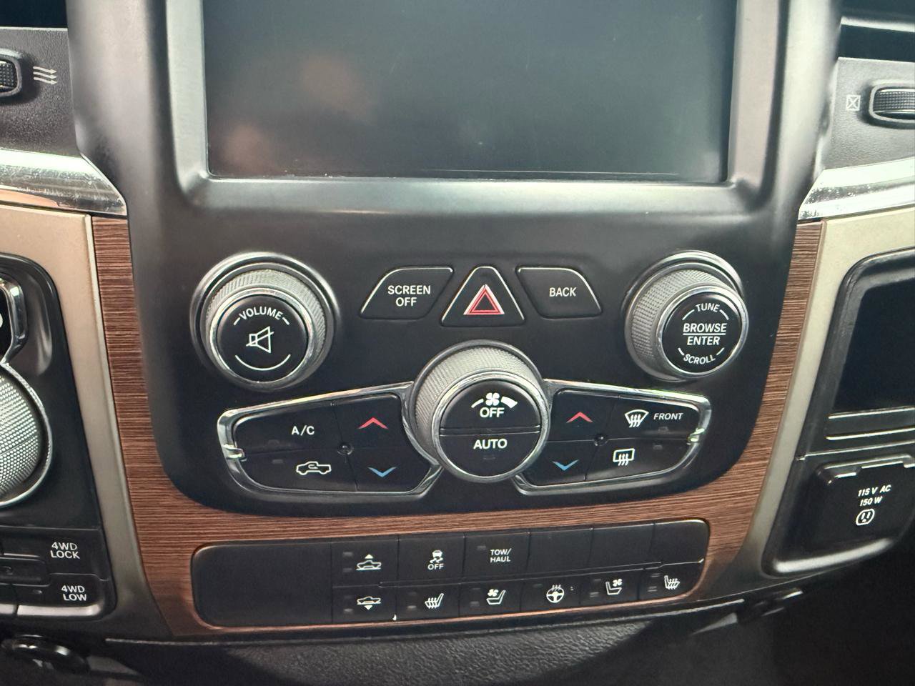 Used 2013 RAM 1500 Laramie w/ Convenience Group image 33