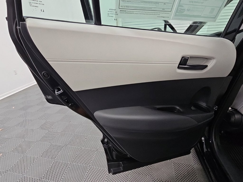 Used 2022 Toyota Corolla Cross L FWD image 30