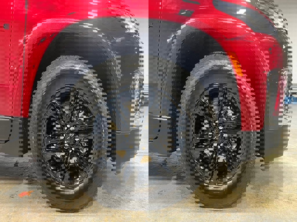 Used 2023 Chevrolet Traverse LT w/ Midnight/Sport Edition image 16