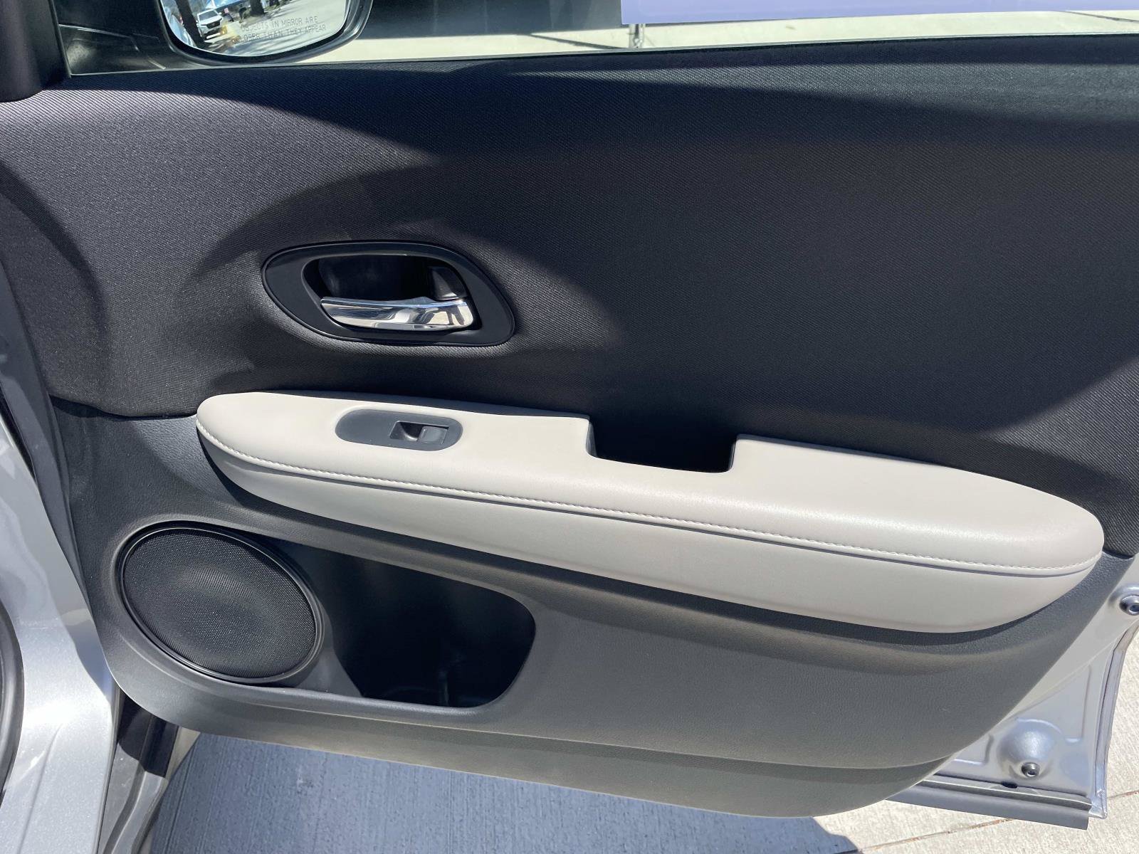 Used 2019 Honda HR-V LX image 19