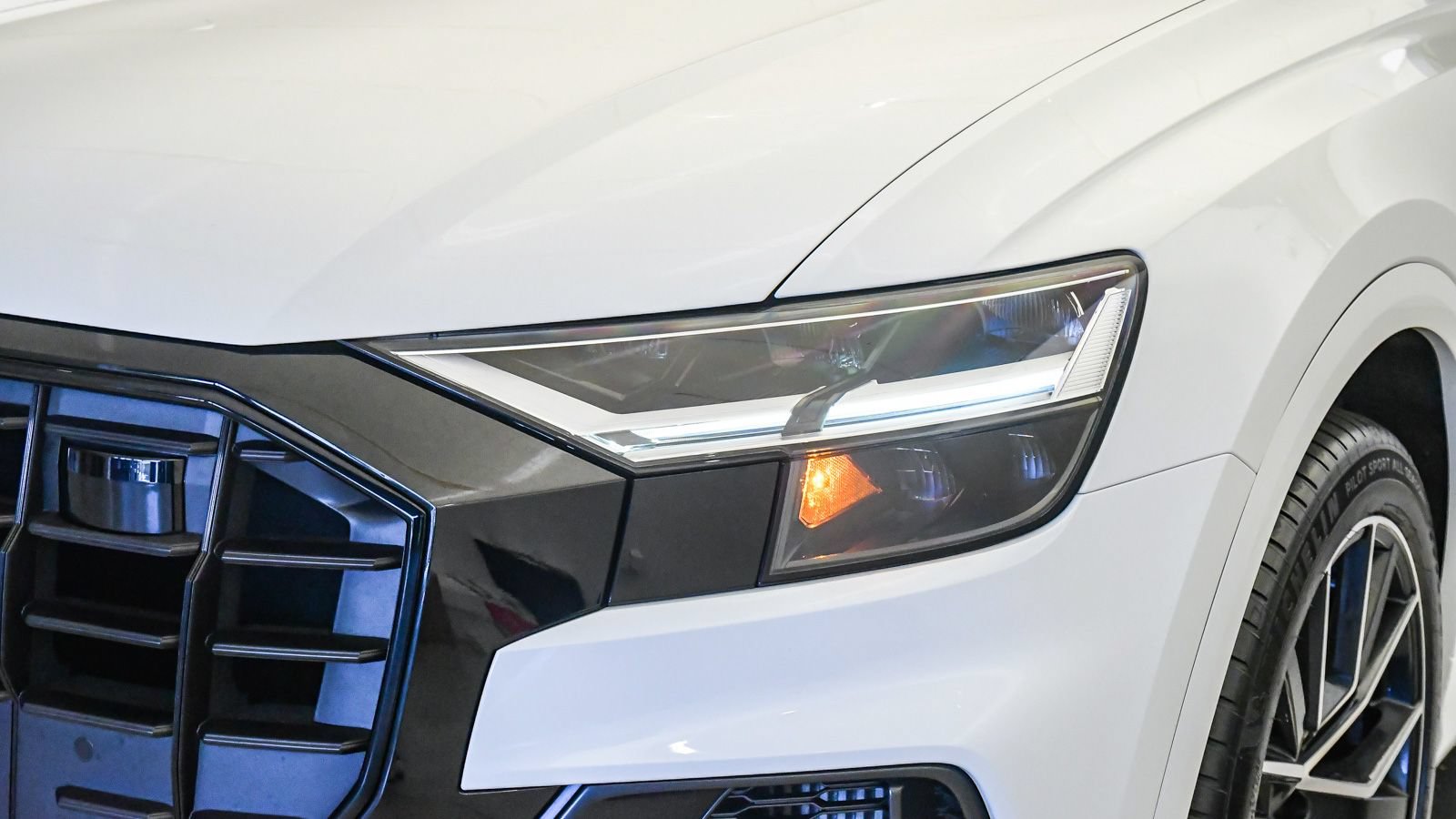 Used 2019 Audi Q8 Premium Plus AWD/4WD image 10