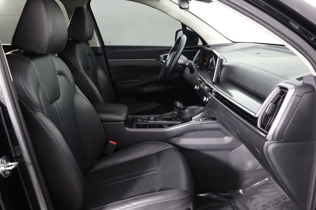 Used 2025 Kia Sorento S w/ Panoramic Sunroof Package image 13