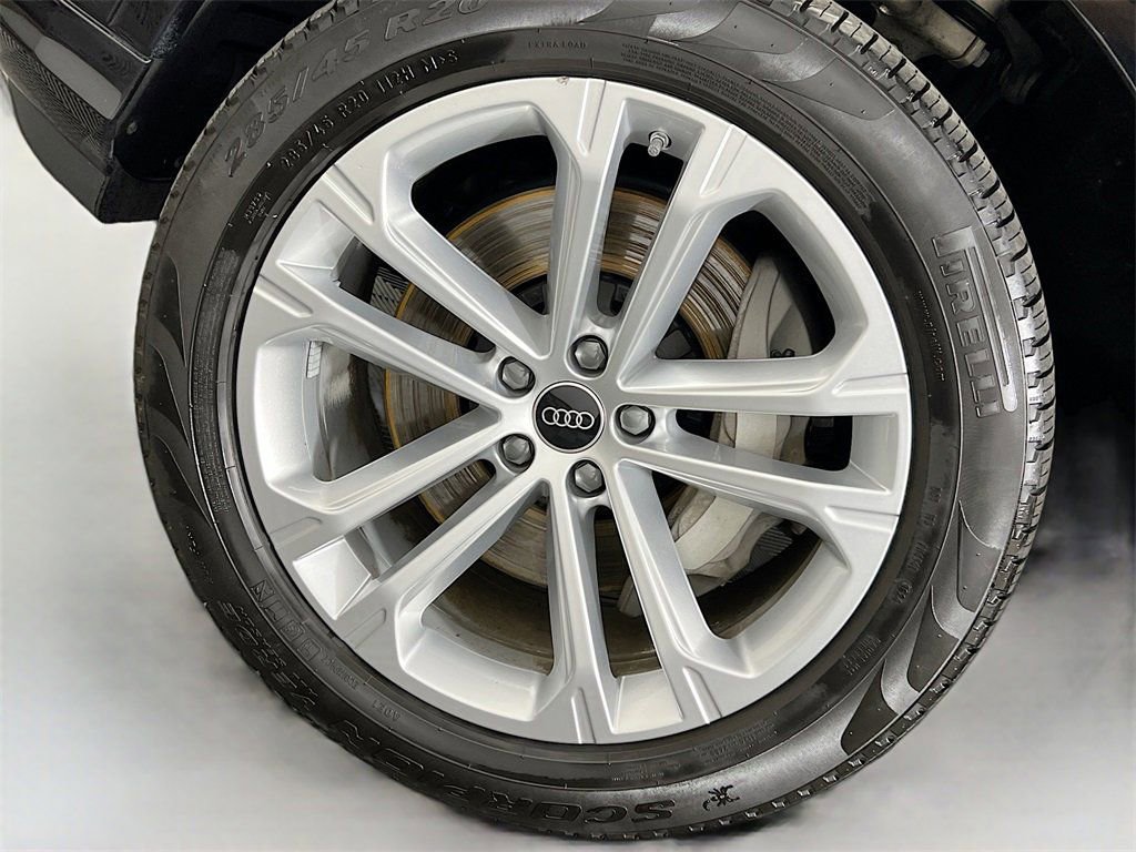 Used 2025 Audi Q7 3.0T Premium Plus AWD/4WD image 32