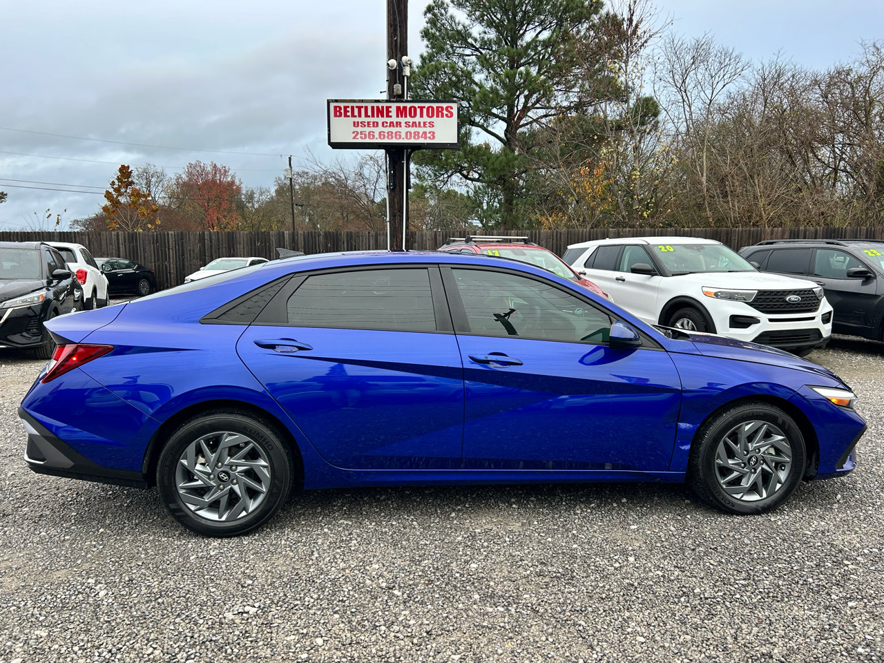 Used 2024 Hyundai Elantra SEL image 3