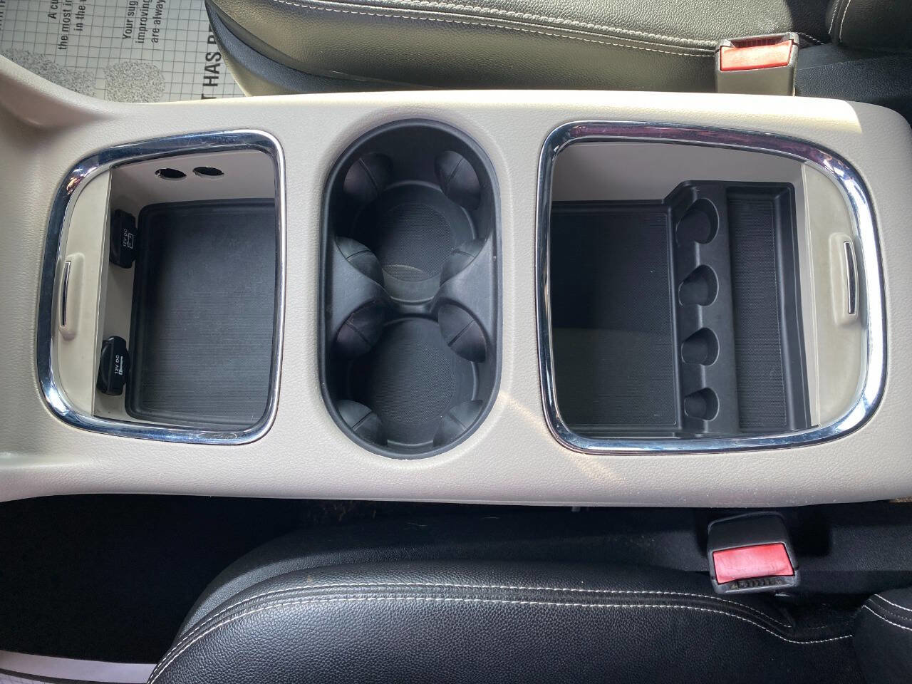 Used 2018 Dodge Grand Caravan SXT image 18