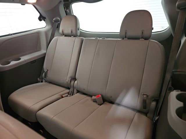 Used 2019 Toyota Sienna XLE w/ XLE Navigation Package image 29