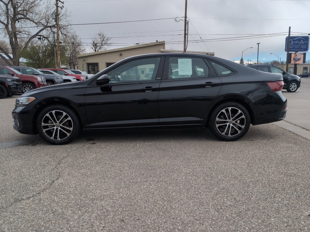 Used 2024 Volkswagen Jetta Sport FWD image 5