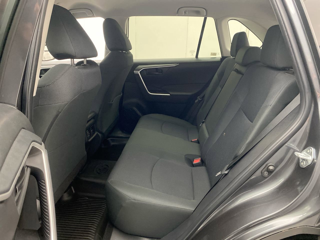 Used 2024 Toyota RAV4 LE AWD/4WD image 23