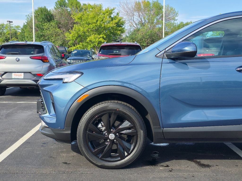 Certified 2024 Buick Encore GX Preferred AWD/4WD image 34