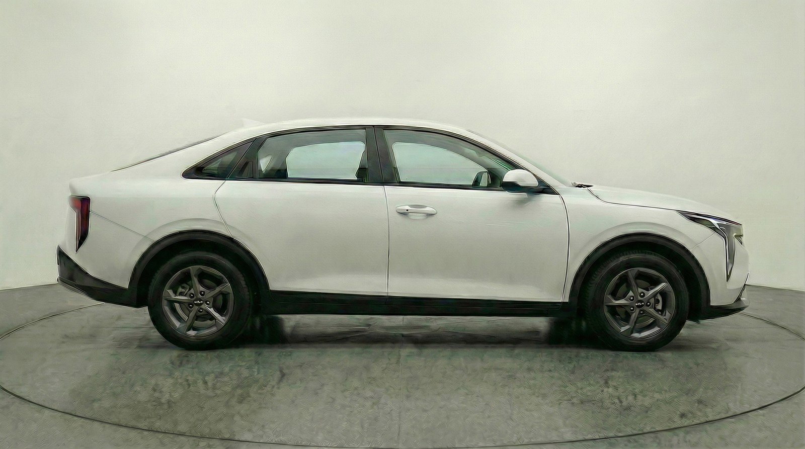 Used 2025 Kia K4 FWD image 11