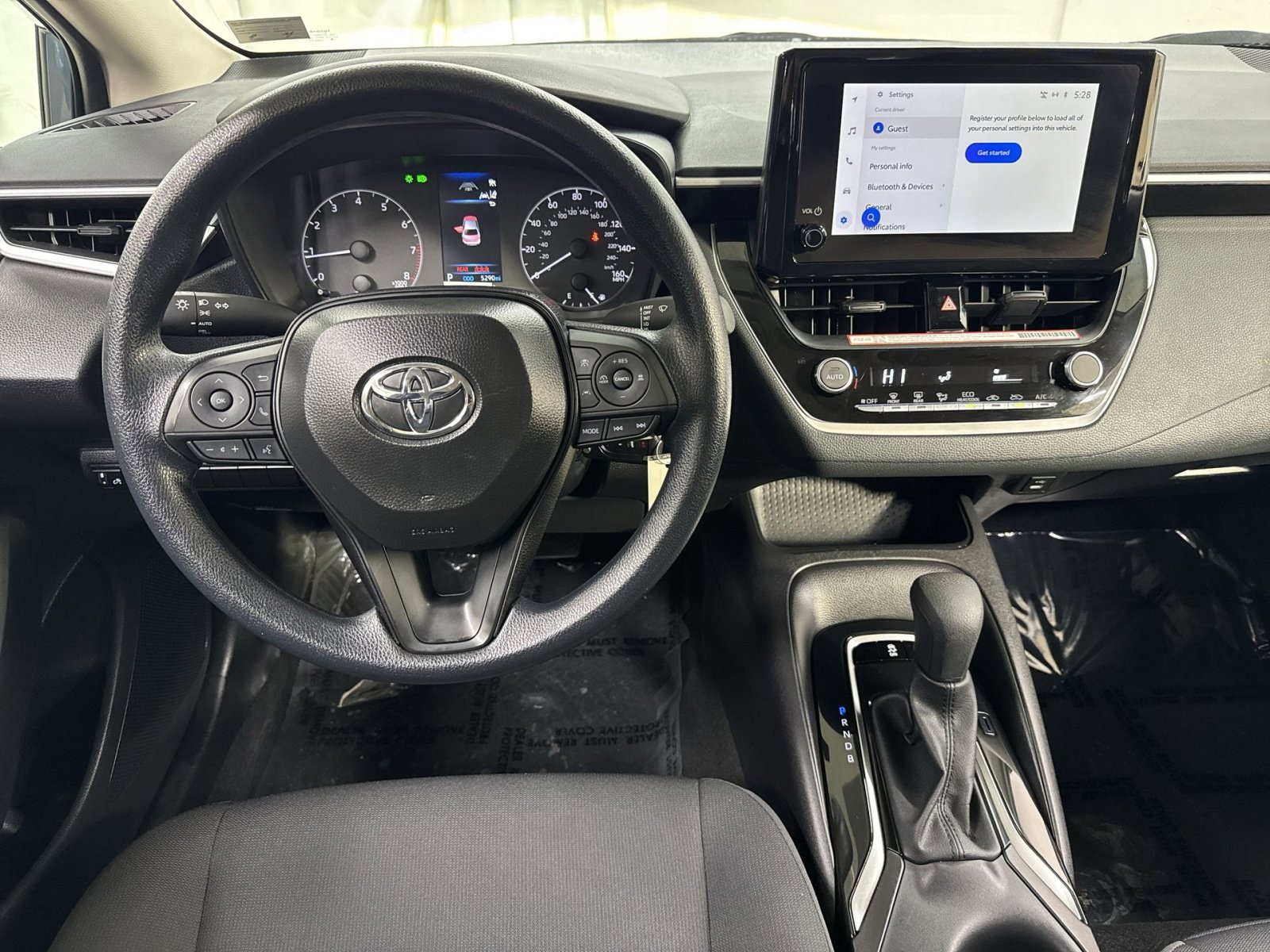 Used 2025 Toyota Corolla LE image 27