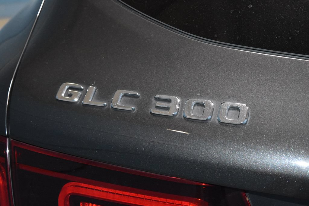 Used 2020 Mercedes-Benz GLC 300 4MATIC image 28