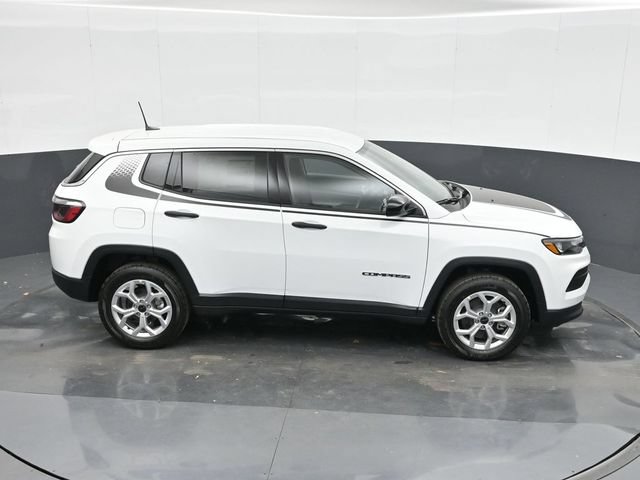 Used 2025 Jeep Compass Sport w/ Mopar Graphics Package AWD/4WD image 31