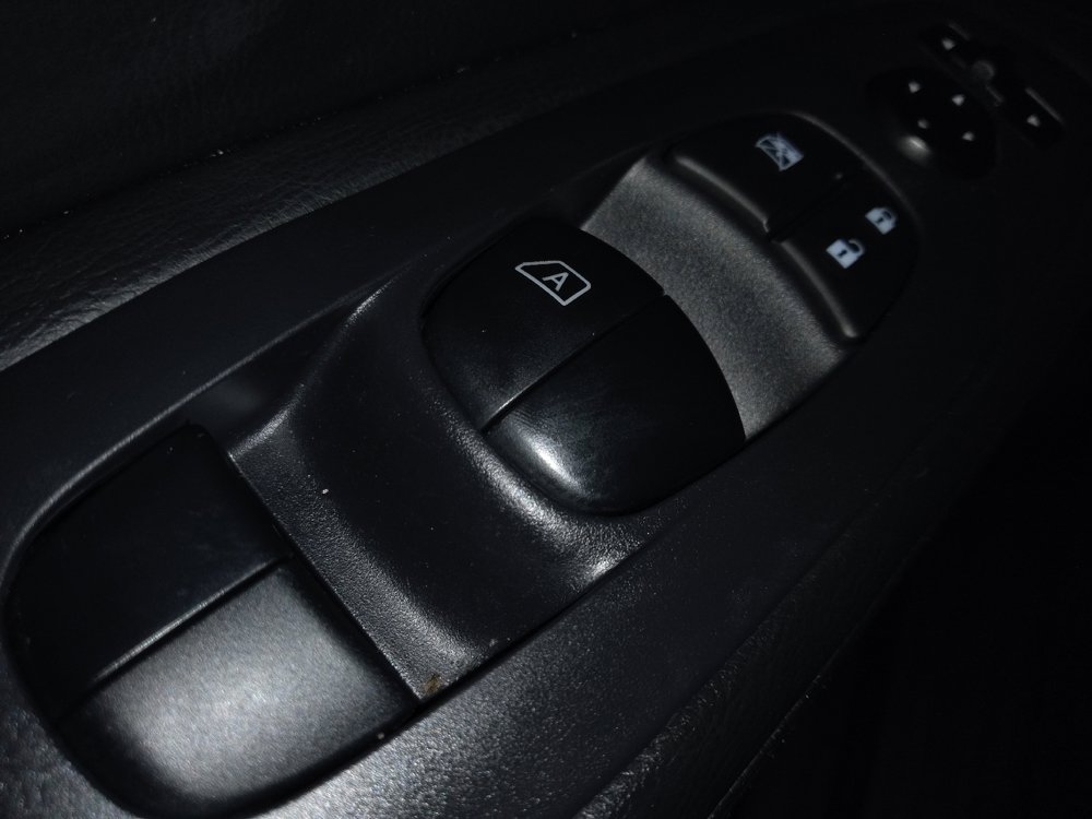 Used 2020 Nissan Pathfinder S image 27