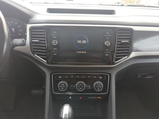 Used 2020 Volkswagen Atlas Cross Sport SEL image 22