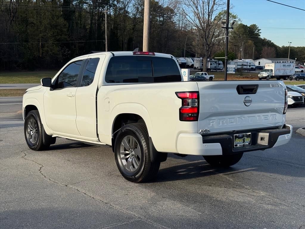 Certified 2025 Nissan Frontier SV image 5
