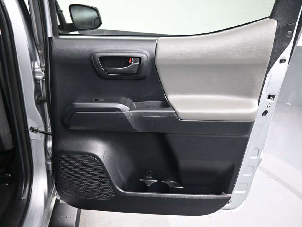 Used 2020 Toyota Tacoma SR w/ SR Convenience Package RWD image 37