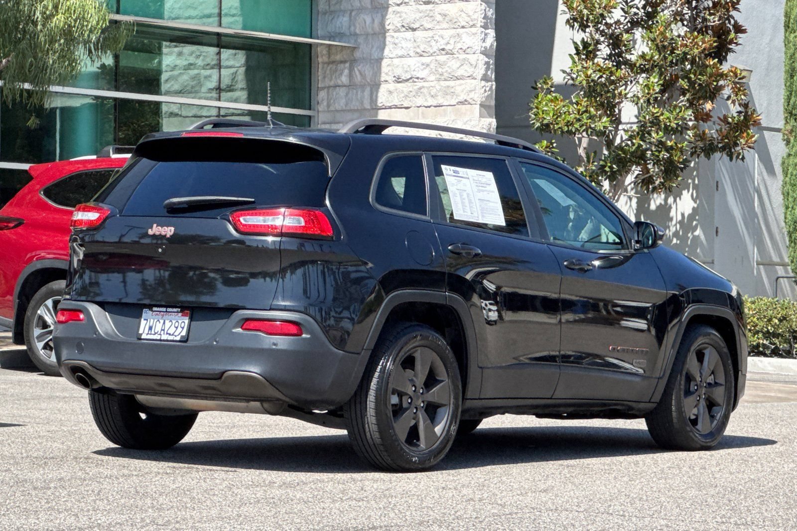 Used 2016 Jeep Cherokee 75th Anniversary FWD image 4
