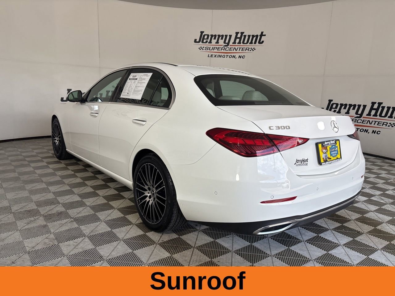 Used 2025 Mercedes-Benz C 300 4MATIC Sedan image 7